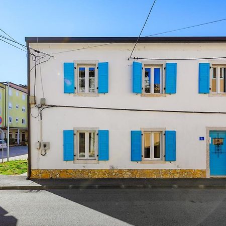 Center House With Apartments Umag Exterior photo