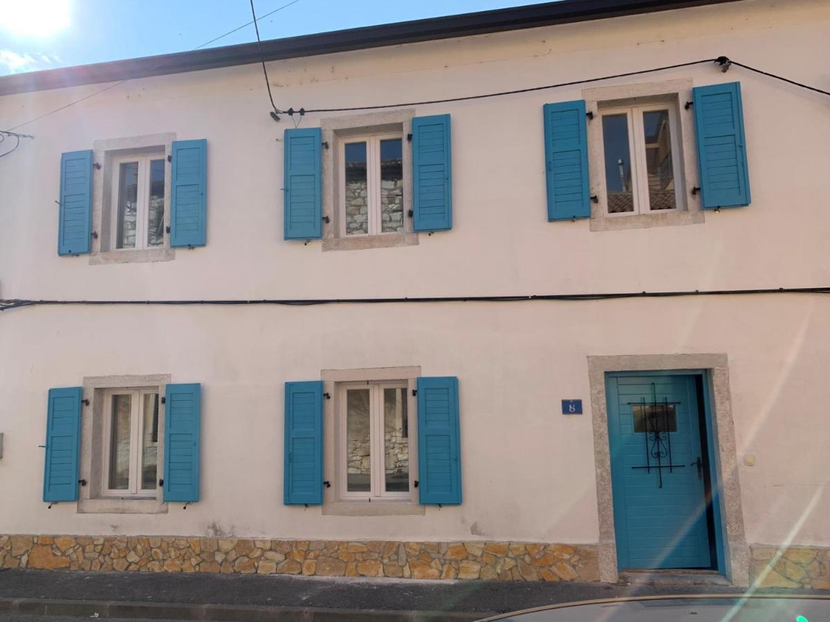 Center House With Apartments Umag Exterior photo